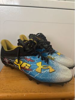 Football cleats