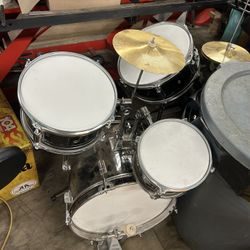 5 Pc Kids Drum Set..