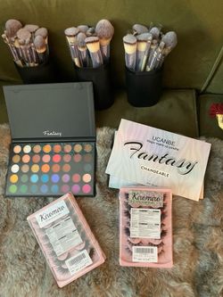 ON SALE - Makeup kit 💄🪞✨