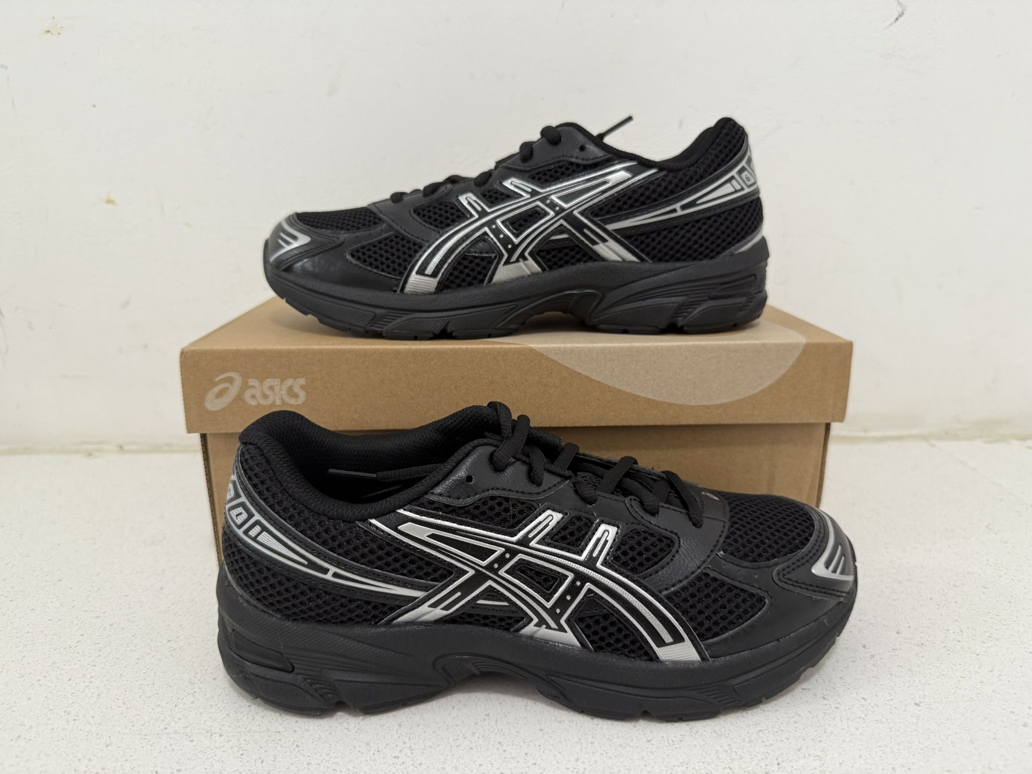 ASICS Gel 1130 Black Silver Size 6Y, 6.5Y, 7Y