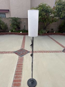 Floor lamp for living room