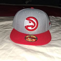New Era  59/50 Fitted Hat  "Atlanta Hawks" Size 8 Brand New 
