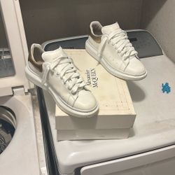 Alexander mcqueens Fresh Out The Box Never Been Worn