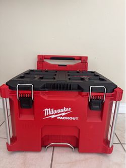 Milwaukee packout