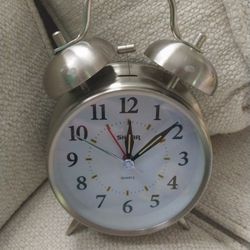 #####BATTERY OPERATED "OLD SCHOOL" ALARM CLOCK #####