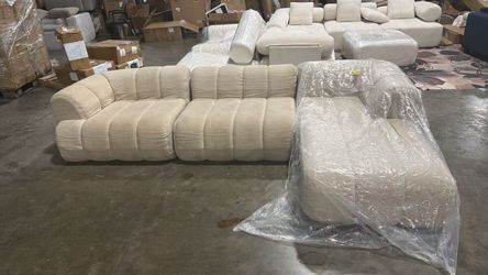 ❤️‍🔥 ✨Modern Ho-Mary Sofa beige low, $350