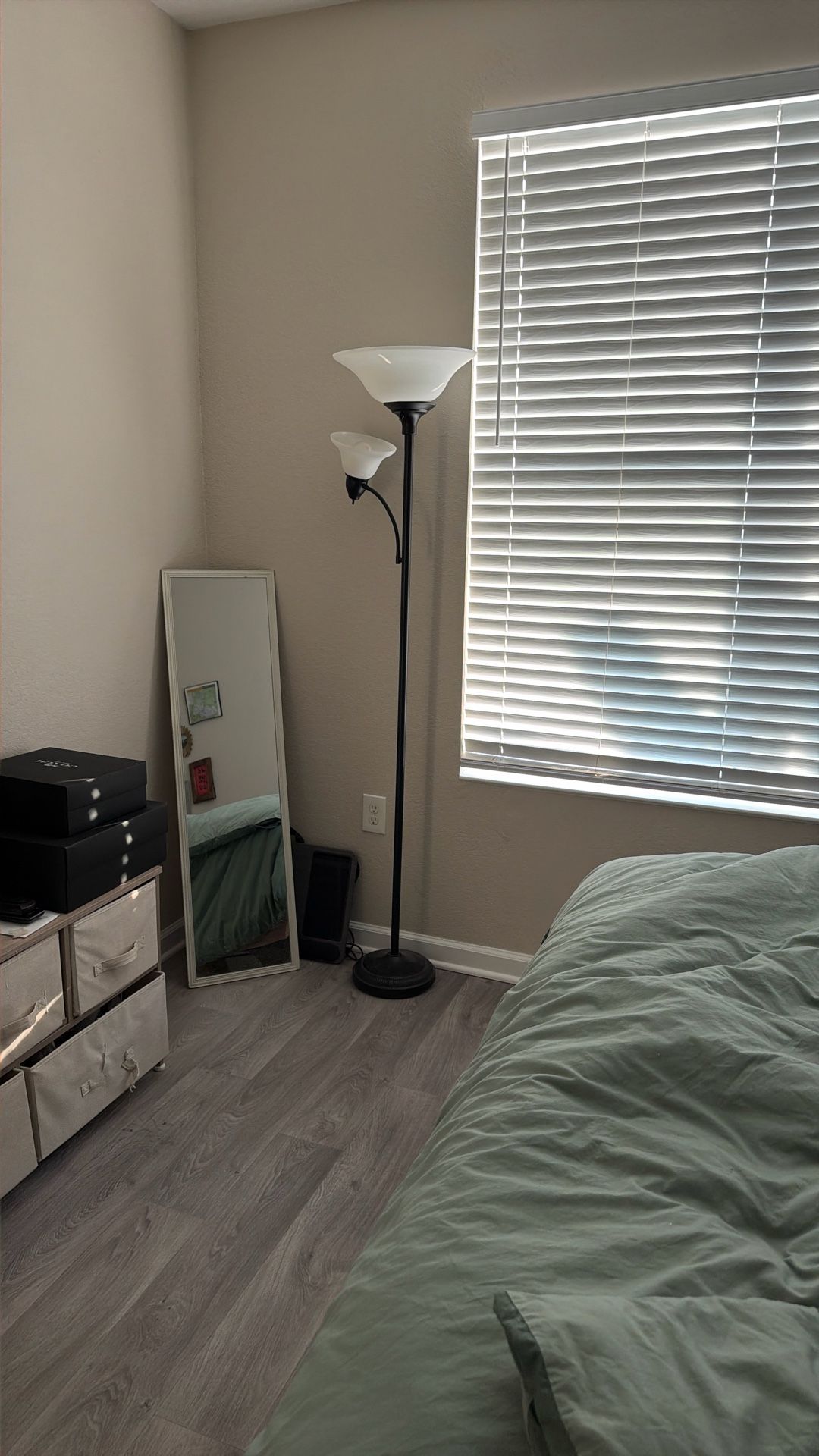 Standing Lamp & Mirror