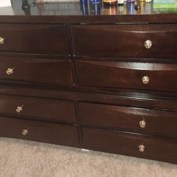 Large Dresser with 8 drawers