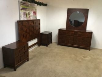 Queen Size Bedroom Set