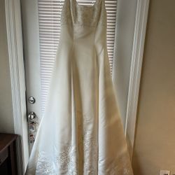Wedding Dress Size 10 Shoes 71/2 And Veil All Ivory