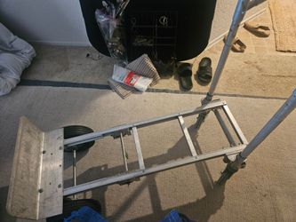 Moving dolly