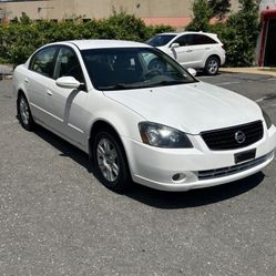 White Nissan 