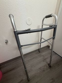 Adult walker