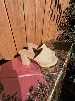 Tan Chunky Heel sz 12 WIDE