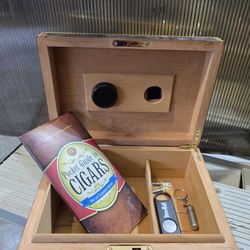 Cigar Humidor and Accessories