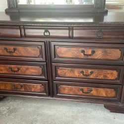 Dresser With Mirror Including 2 Light Stands 