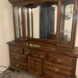 Dresser With Mirrors And Shelves