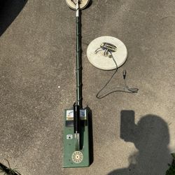 Vintage Garrett Electronics Metal Detector Deep Seeker