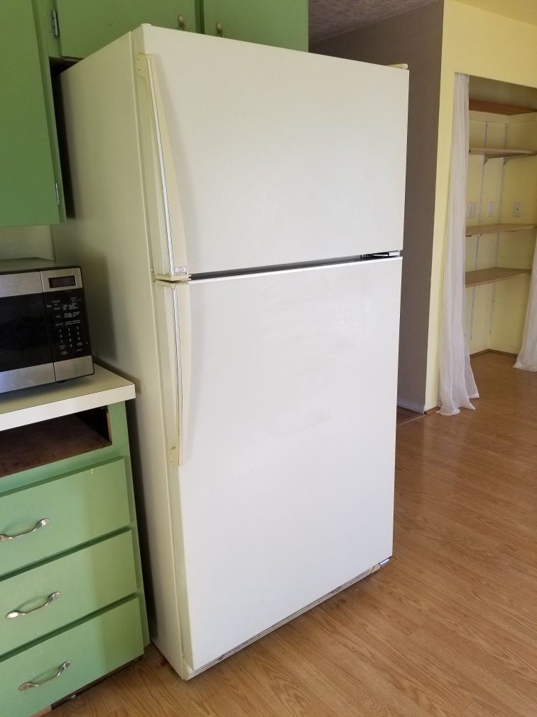 Refrigerator, stove, dishwasher set for Sale in Olympia, WA OfferUp