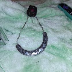 Silver Necklace With Earrings 