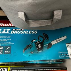 Sierra Makita Con 2 Batería Y Cargador 