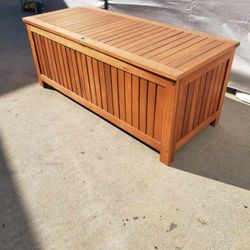 Safavieh Wood Patio Storage Box
