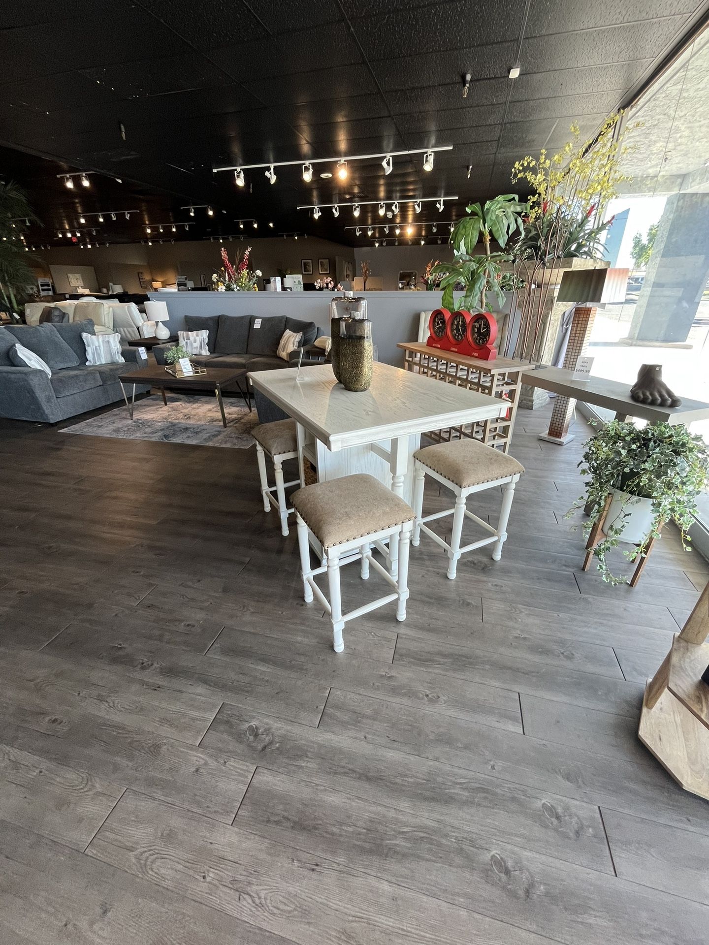 Table and 4 Stools
