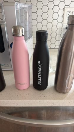 Jellsmack black water bottle