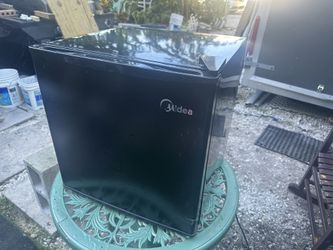 Small Refrigerator