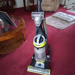 Vacuum Cleaner Excellent Condition Very Clean Works Perfect $35 Firm