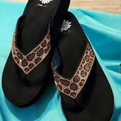 YELLOWBOX.  Naseeba Wedge