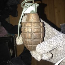 De-commissioned, grenade