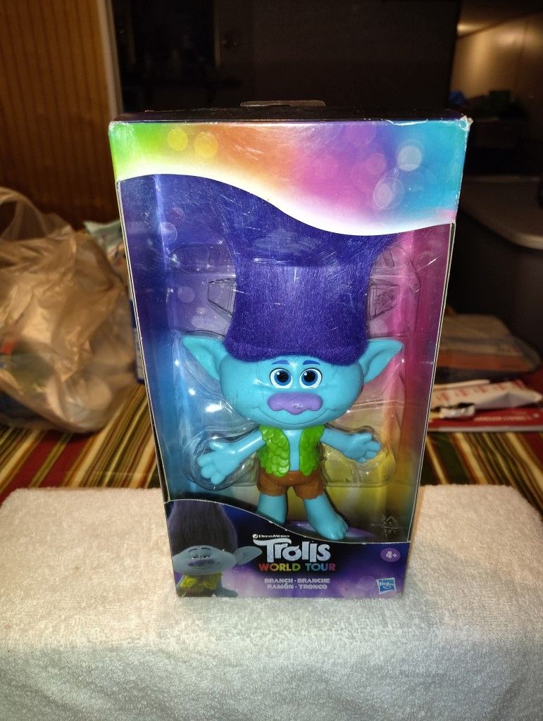 BRANCH TROLLS WORLD TOUR