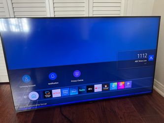 TV 📺 like new Great Deal 43 inch screen with 4K UHD ( 3(contact info removed) ) resolution