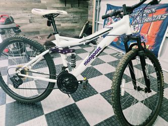 Mongoose 26in Mountain Bike