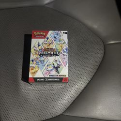 Prismatic Evolutions booster bundle 
