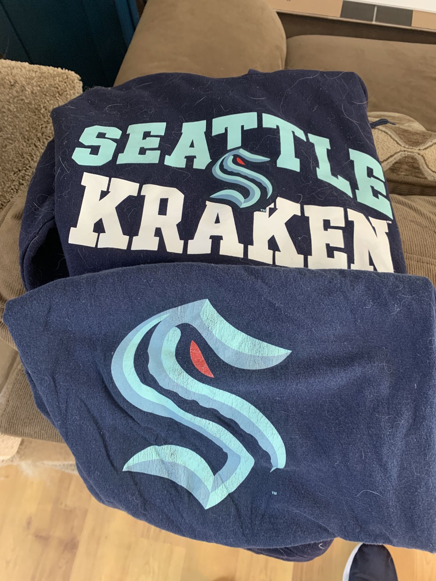 Seattle Kraken Sweat Shirt and T-shirt