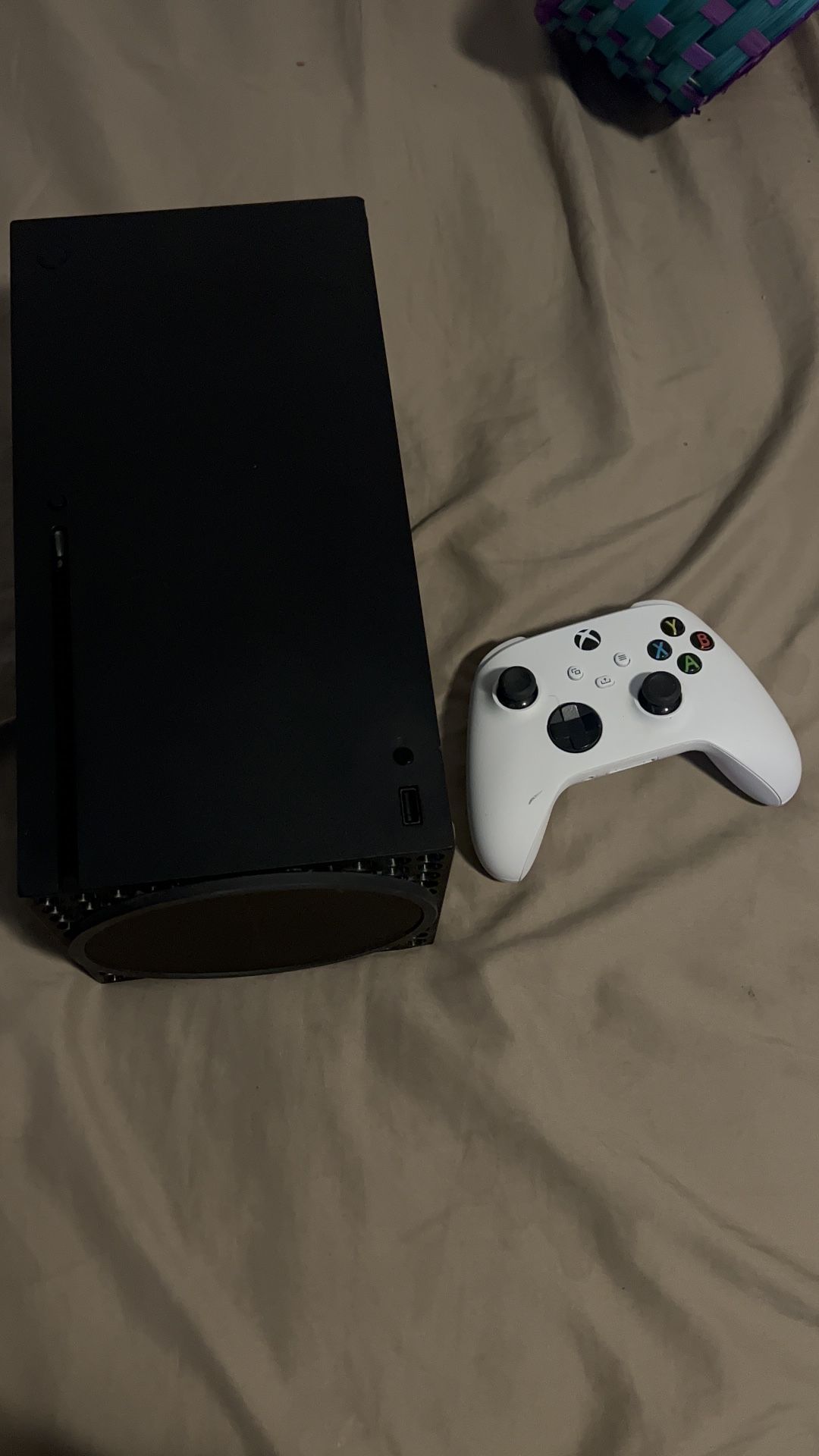 Xbox one Series X (1 terabyte)