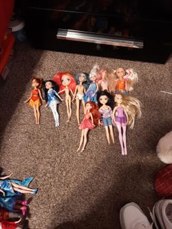 10 BARBIES ALL FOR 20