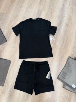 Essentials Fear of God Stretch Limo Black Set (T-Shirt + Shorts) Size Medium & Large – Brand New