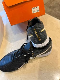 NEW Nike Tiempo Indoor Soccer Shoes - Black/White/Gold Accent - Size 8/41