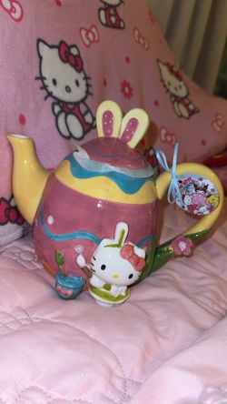 Hello Kitty Easter Ceramic Teapot