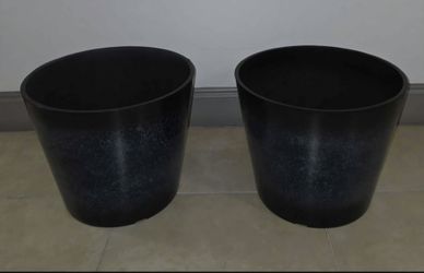 *** NEW LOW PRICE *** PAIR of 15" (Diameter) Blue Resin Planters (2 for $50) @ Lasting Creations