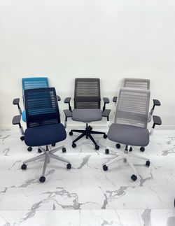 🔥 LIKE-NEW STEELCASE THINK V2 CHAIRS — 50+ AVAILABLE! 🔥