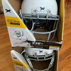 XENITH X2E+ YOUTH SIZE MEDIUM FOOTBALL HELMET