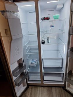 REFRIGERATOR