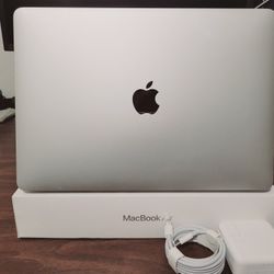Apple MacBook Air, M1