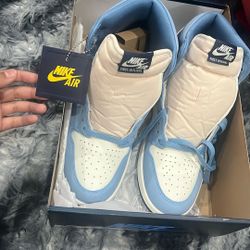 Jordan 1 University Blue Women’s Shoe