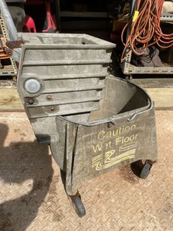 Rubbermaid  Mop Buckets