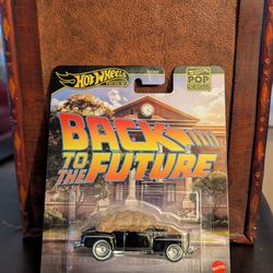 Hot Wheels 2023 Premium  Back to The Future Ford Super Deluxe